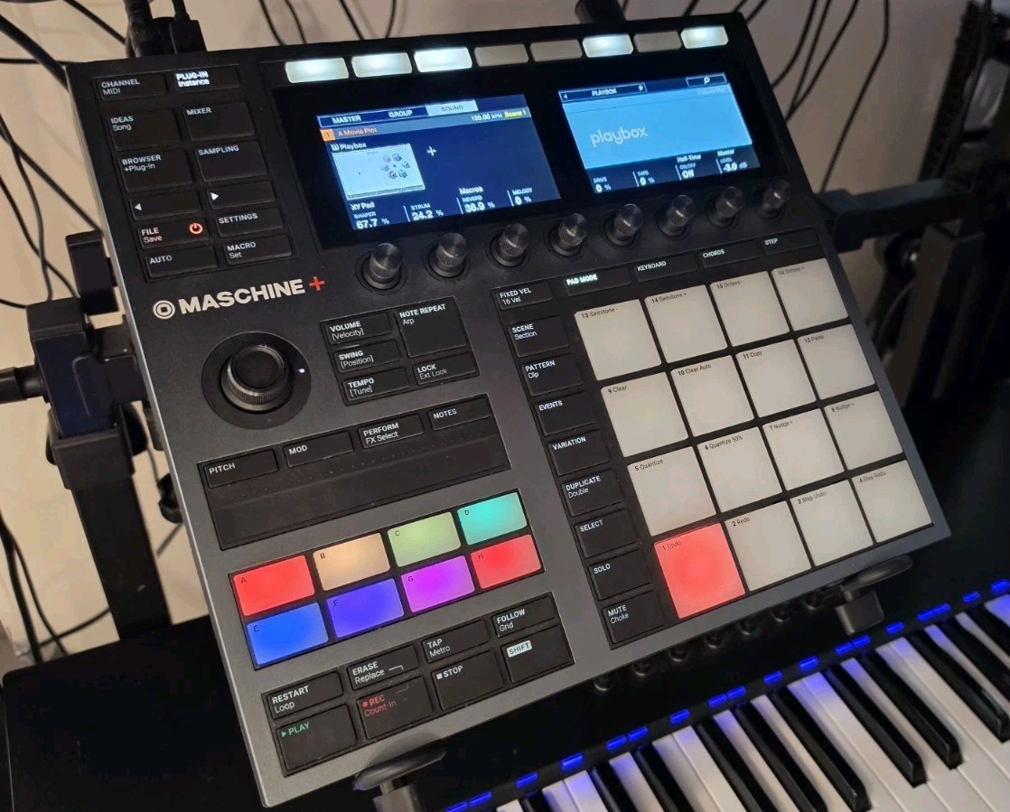 Native Instruments MASCHINE+ Standalone Production