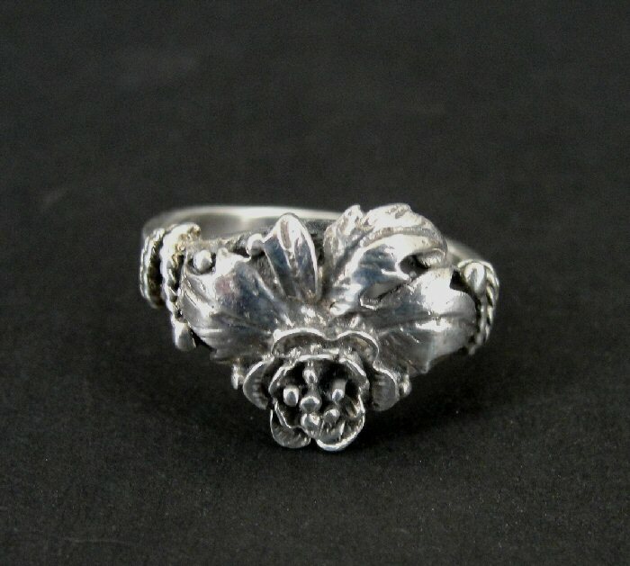 Ring Silver Bloom open Flower with Leaves Sterling 925 Size 7 Band Ring