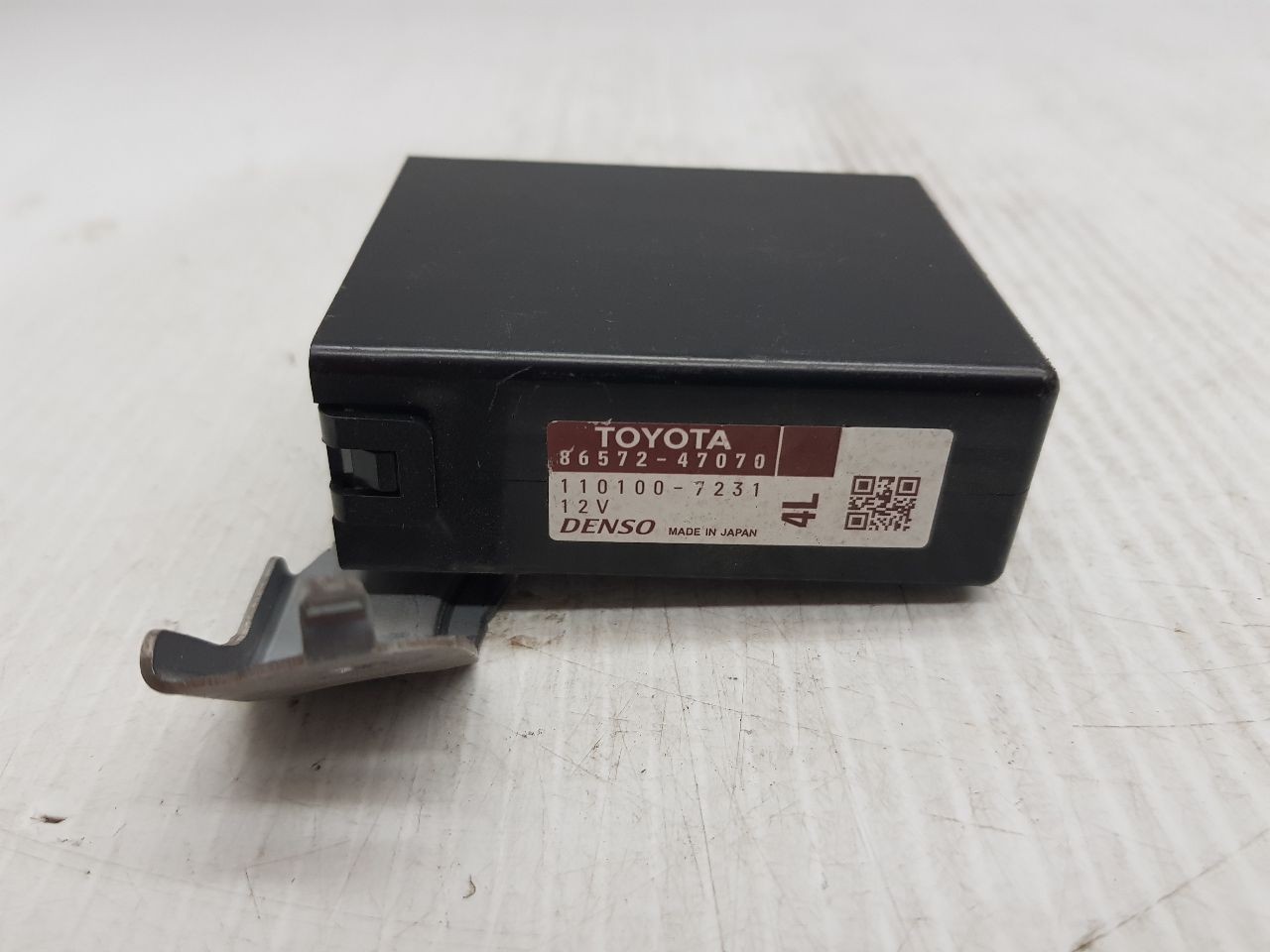 2012-2014 TOYOTA PRIUS VEHICLE APPROACHING SPEAKER OEM 86572-47070