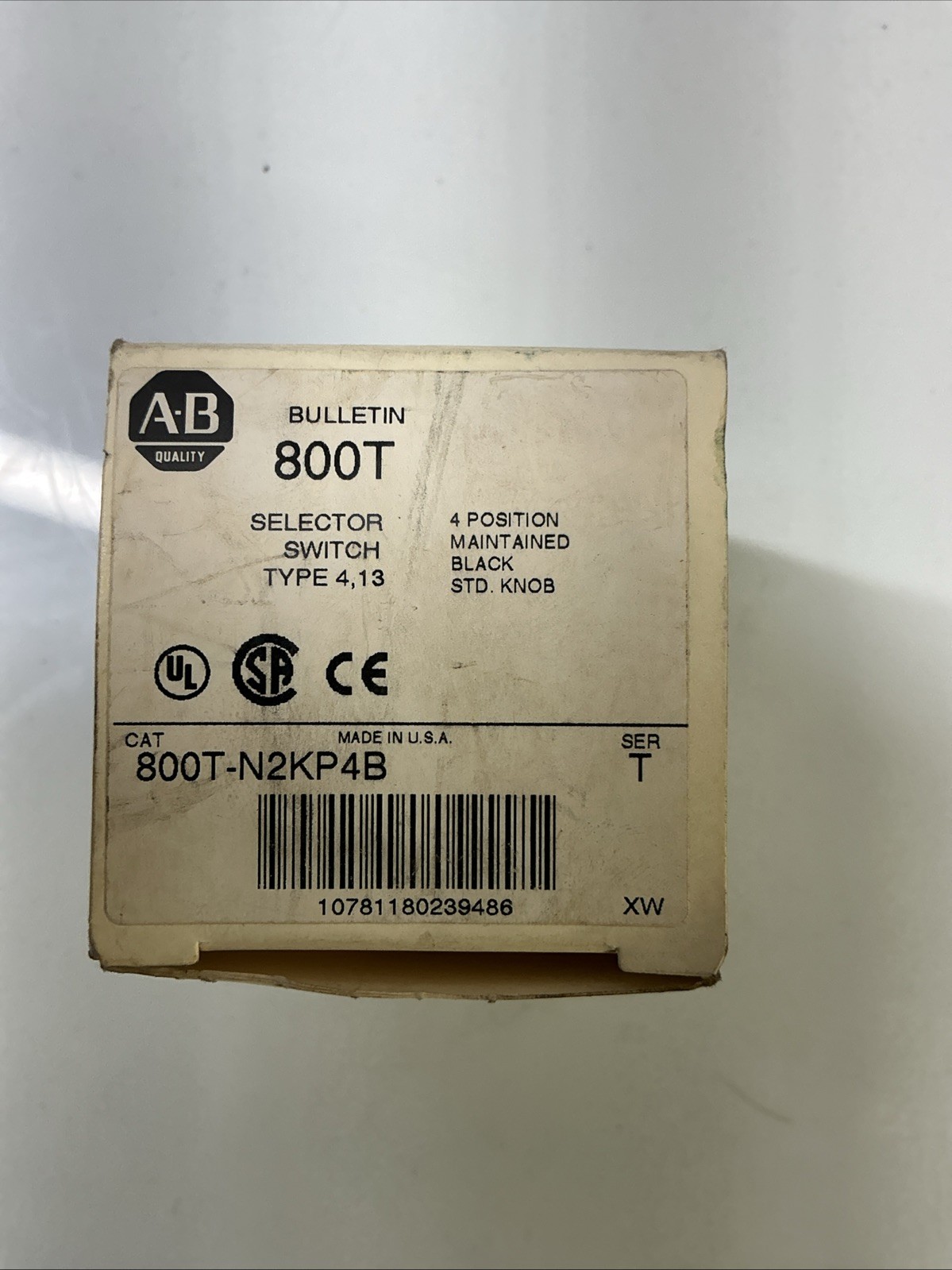 ALLEN BRADLEY 800T-N2KP4B SELECTOR SWITCH 4 POSITION Ser T AB-617