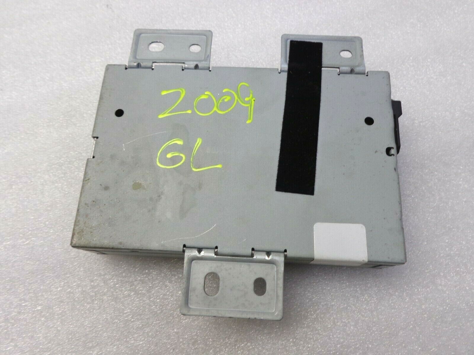 2007-2012 MERCEDES GL450 MEDIA INTERFACE CONTROL MODULE A2048708026 OEM # 44B