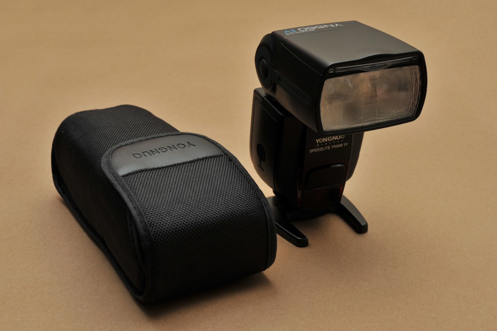 Yongnuo Speedlite YN560-IV Manual Wireless DSLR Hot Shoe Flash Nikon/Canon/Sony