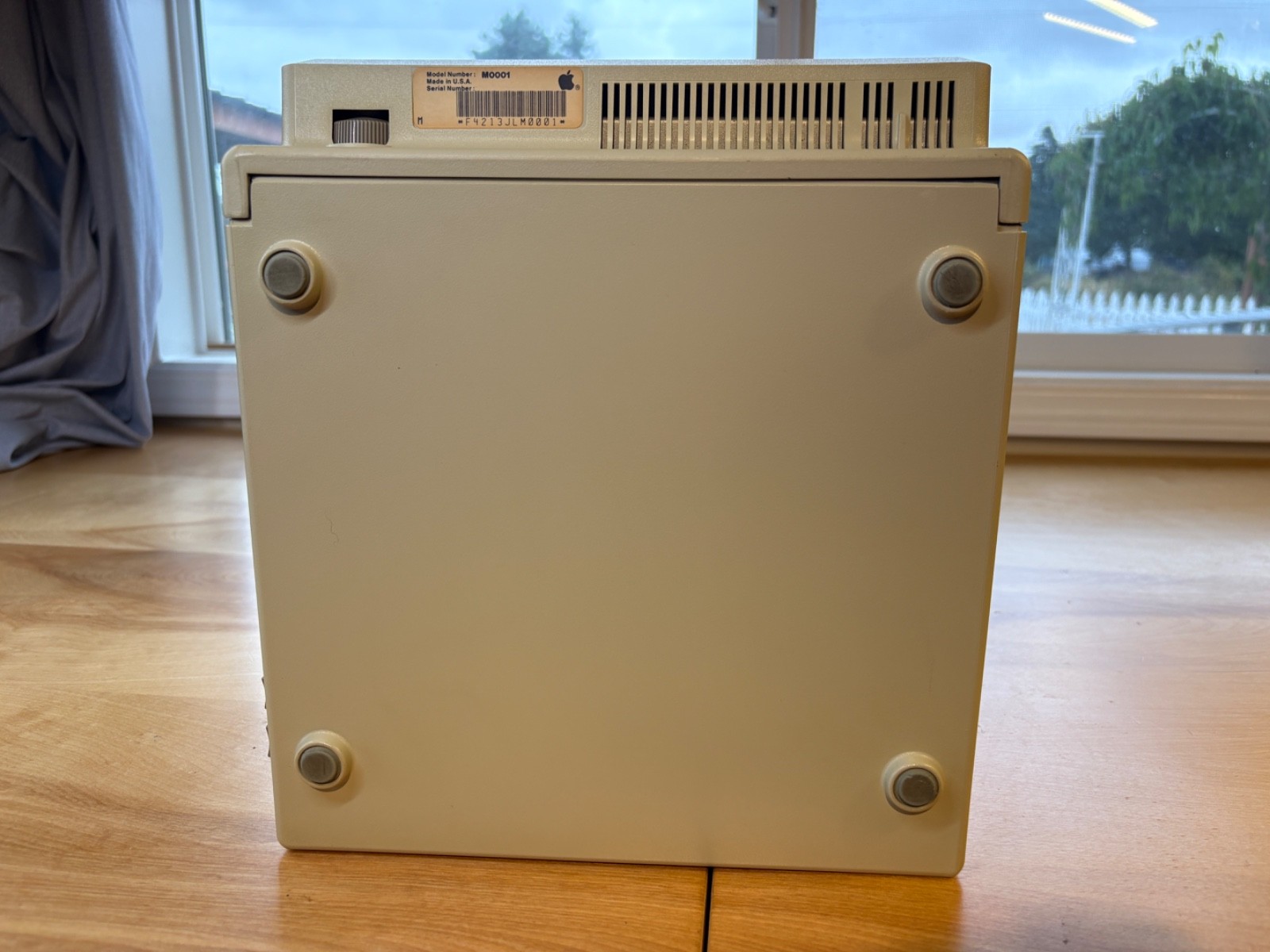Macintosh 1984 128k computer - Recapped & Restored - Apple Mac M0001