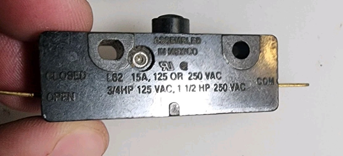 MICRO SWITCH NORMALLY OPEN BUTTON SWITCH L62 15A 125/250VAC  TESTED