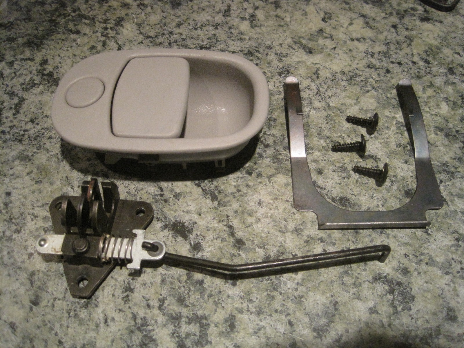 Chevrolet Equinox GLOVE BOX LATCH LIGHT GREY 2005-2009