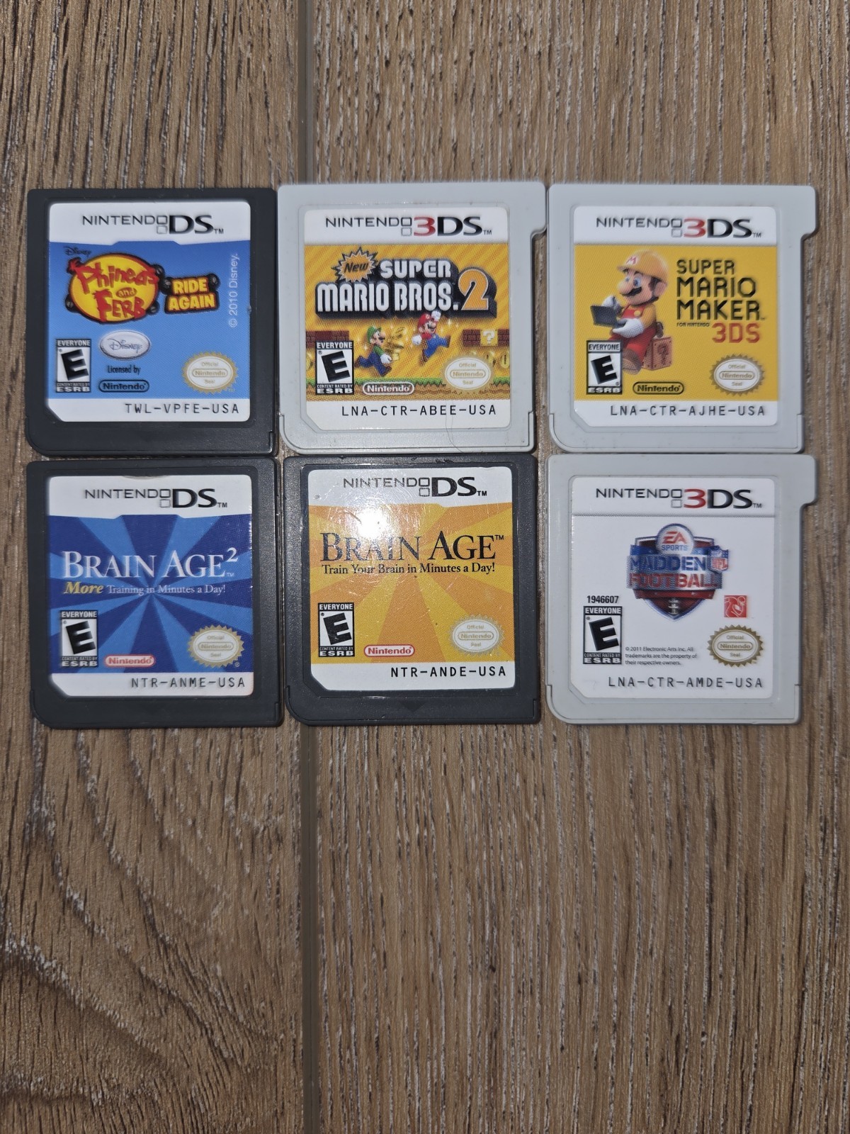 Nintendo 2DS Console Bundle w/ Games, Hard Case & Micro USB Charging Cable