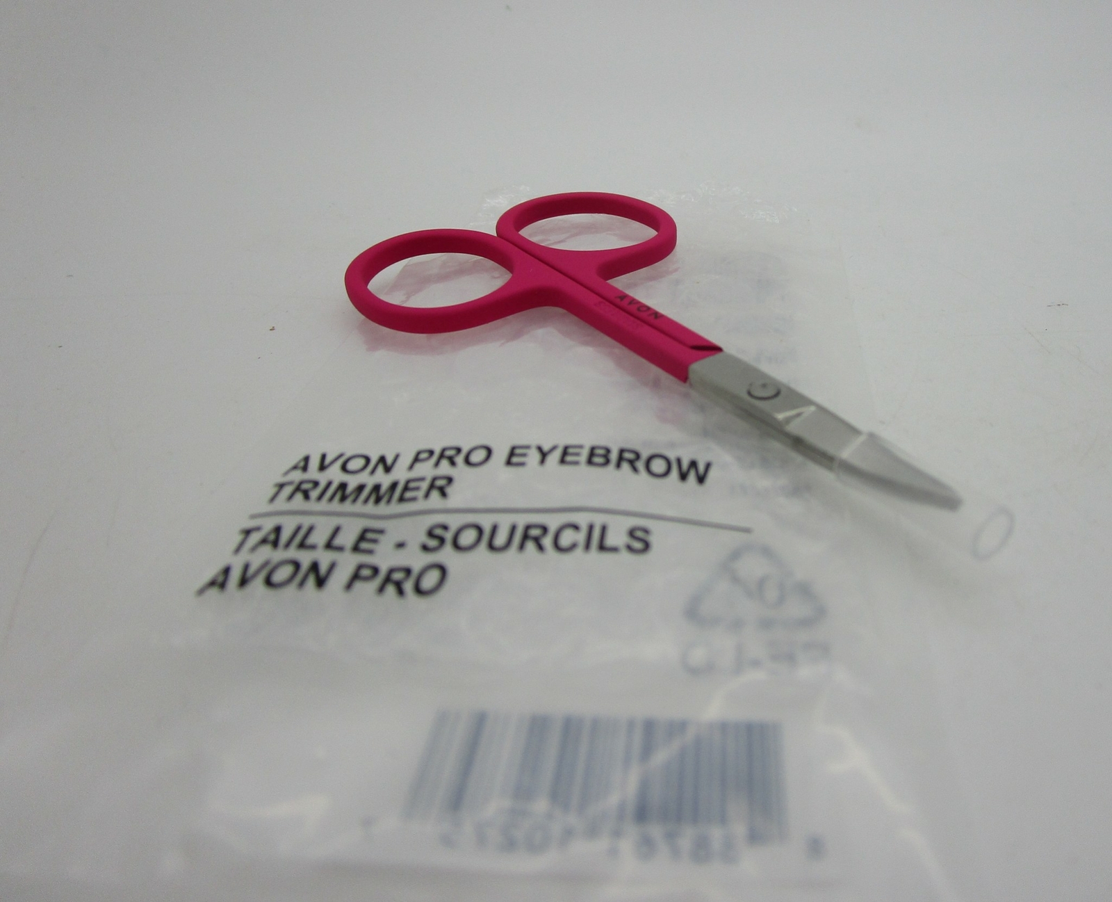 AVON Pro Eyebrow Trimmer