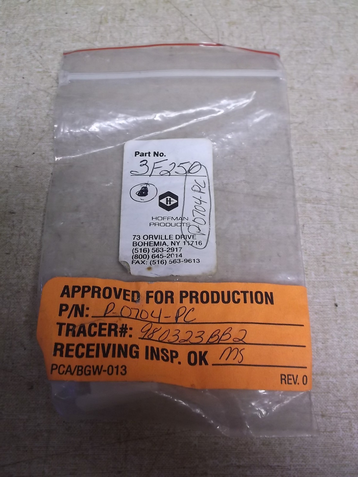 NEW Hoffman P0704-PC 3F250 Connector *FREE SHIPPING*