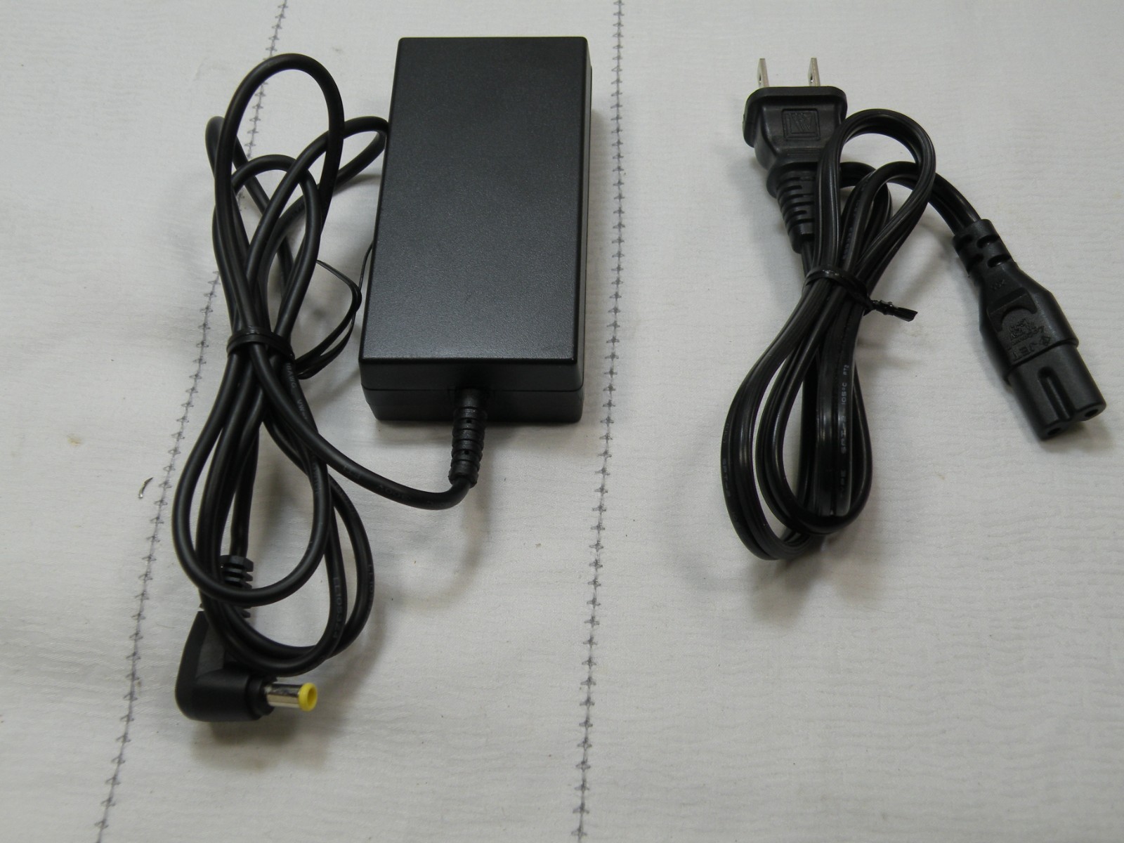 Olympus DP26-CU 5MP Microscope Camera w/Power Supply & Firewire Cable,Works Fine