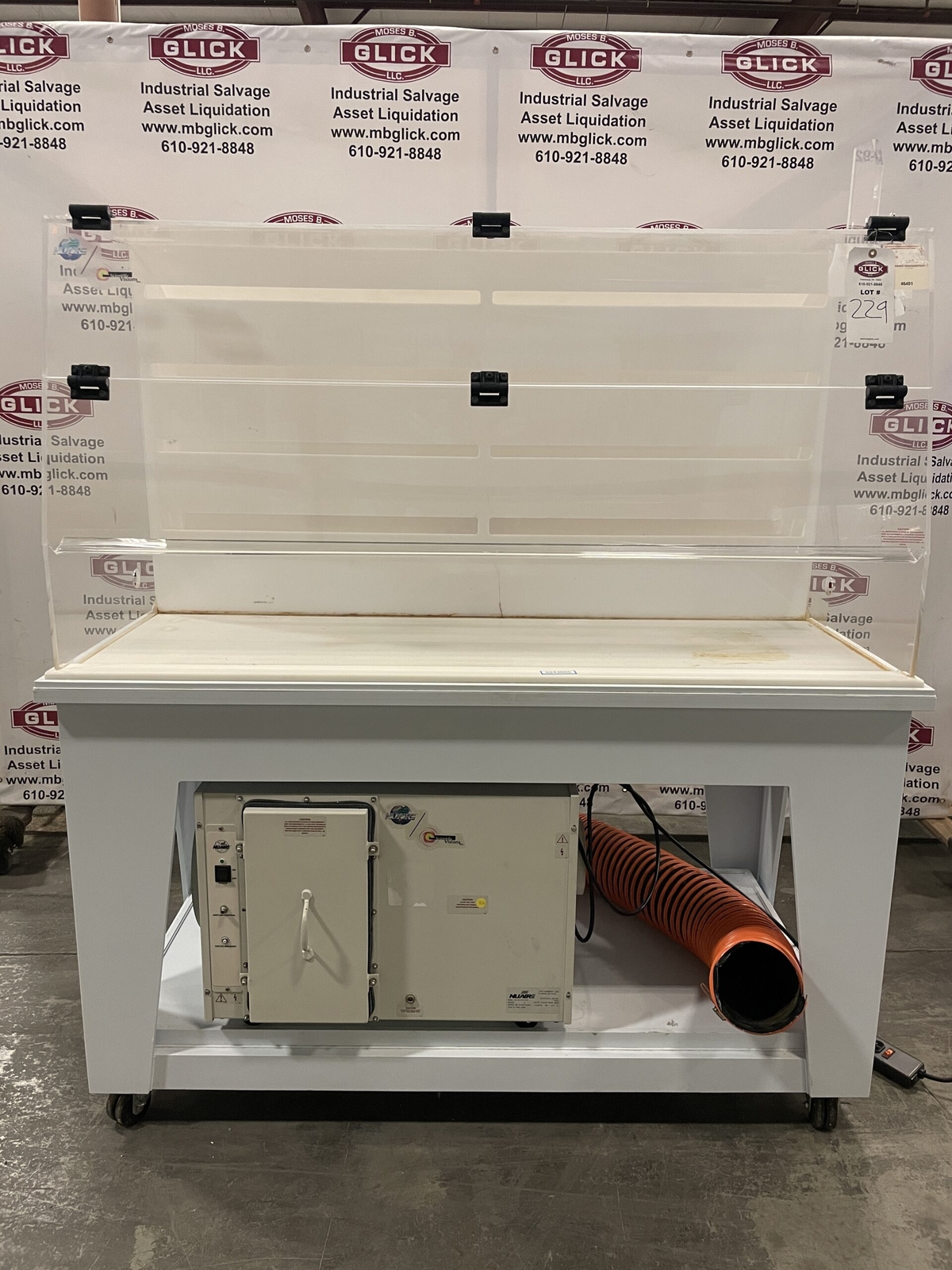 NuAire LabGard NU-819 Bench Top Vented Biosafety Cabinet Enclosure w/ HEPA Fi...