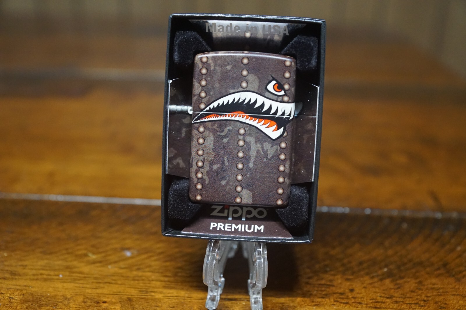 NOSE ART WWII AIRPLANE ANGRY SHARK FACE 540 DESIGN ZIPPO LIGHTER MINT IN BOX