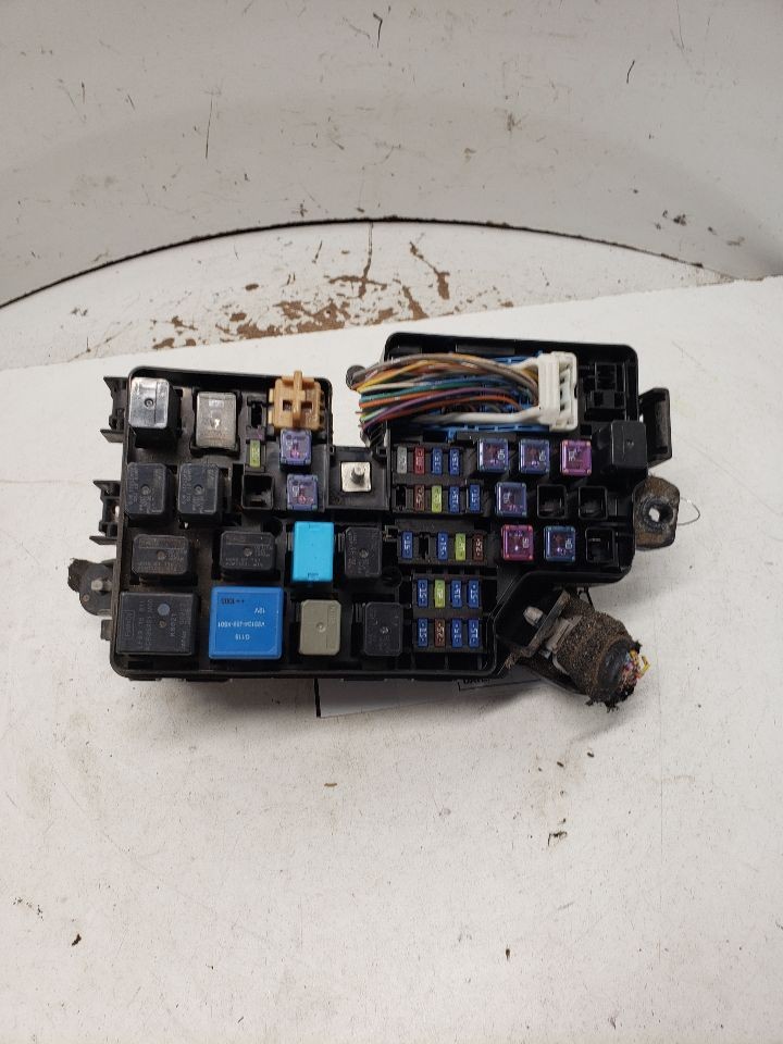 Used Fuse Box Engine fits: 2010 Mazda 3  Grade A