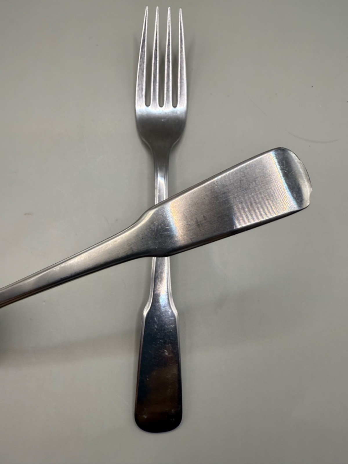 Set of 2 International Silver Deluxe LIBERTY Stainless Satin DINNER FORKS, 7.25”