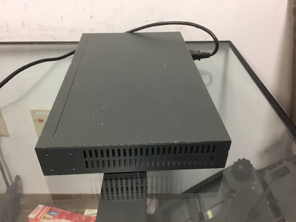 SMC Network SMCGS8P Smart EZ Switch 10/100/1000 Untested Gray