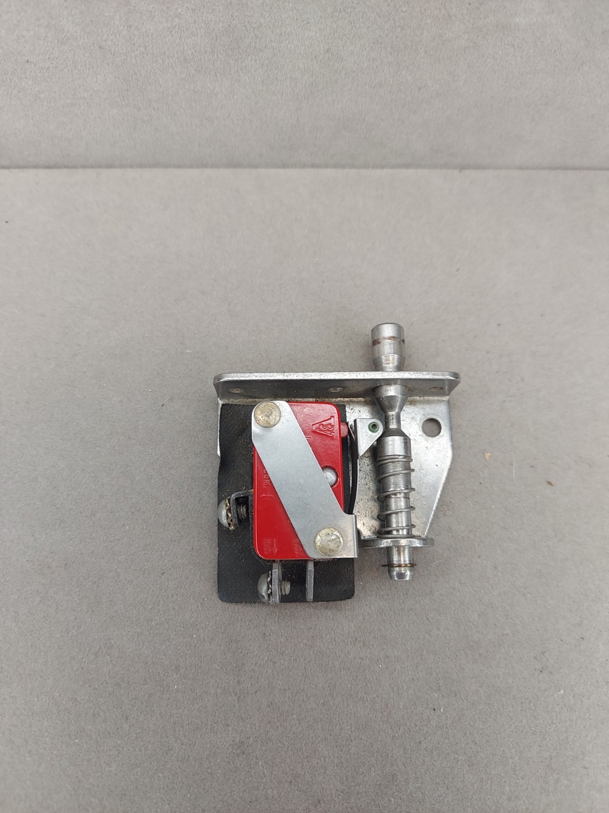 Vintage Micro Switch 12-65 3AC16 Micro Switch Freeport ILL USA