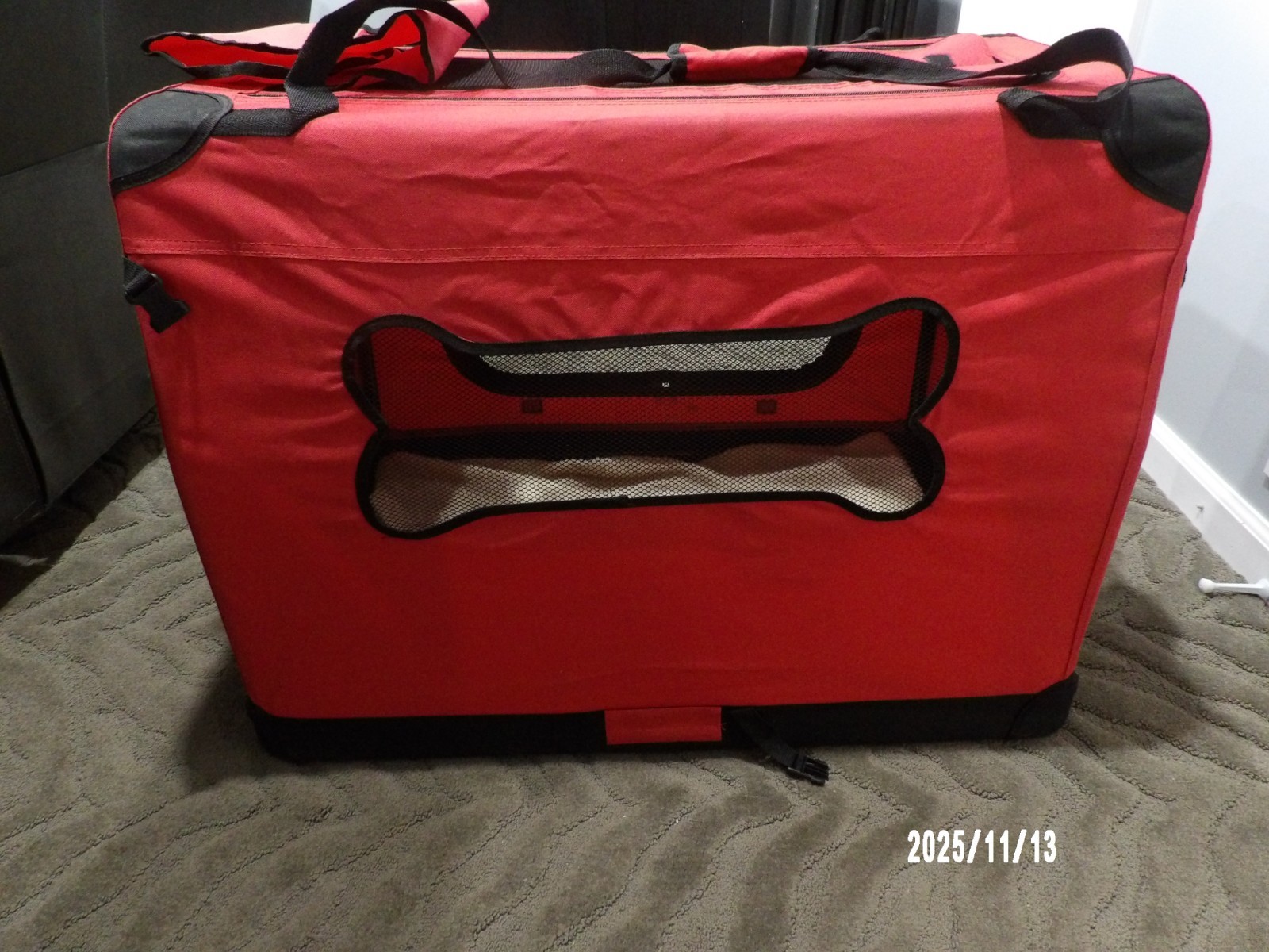 Pet Taxi for Dogs Zampa, Red Small to medium  dogs w carrying case, Collapsible
