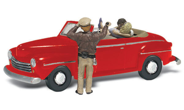 Woodland Scenics ~ N Scale People & Vehicle ~ Cop'n a Kiss ~ AS5337