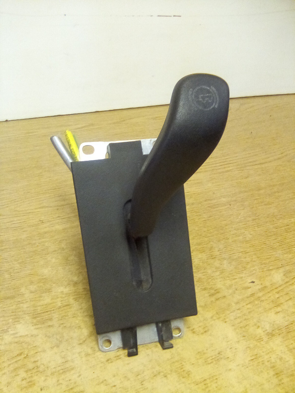 Volvo VNL/Bendix 7267413 Trailer Brake Control Valve "Handle Has Rust"