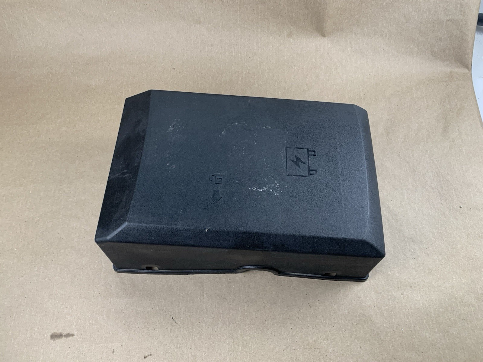 OEM 07-13 Silverado Sierra Yukon Tahoe Escalade Fuse Box Cover Lid OEM