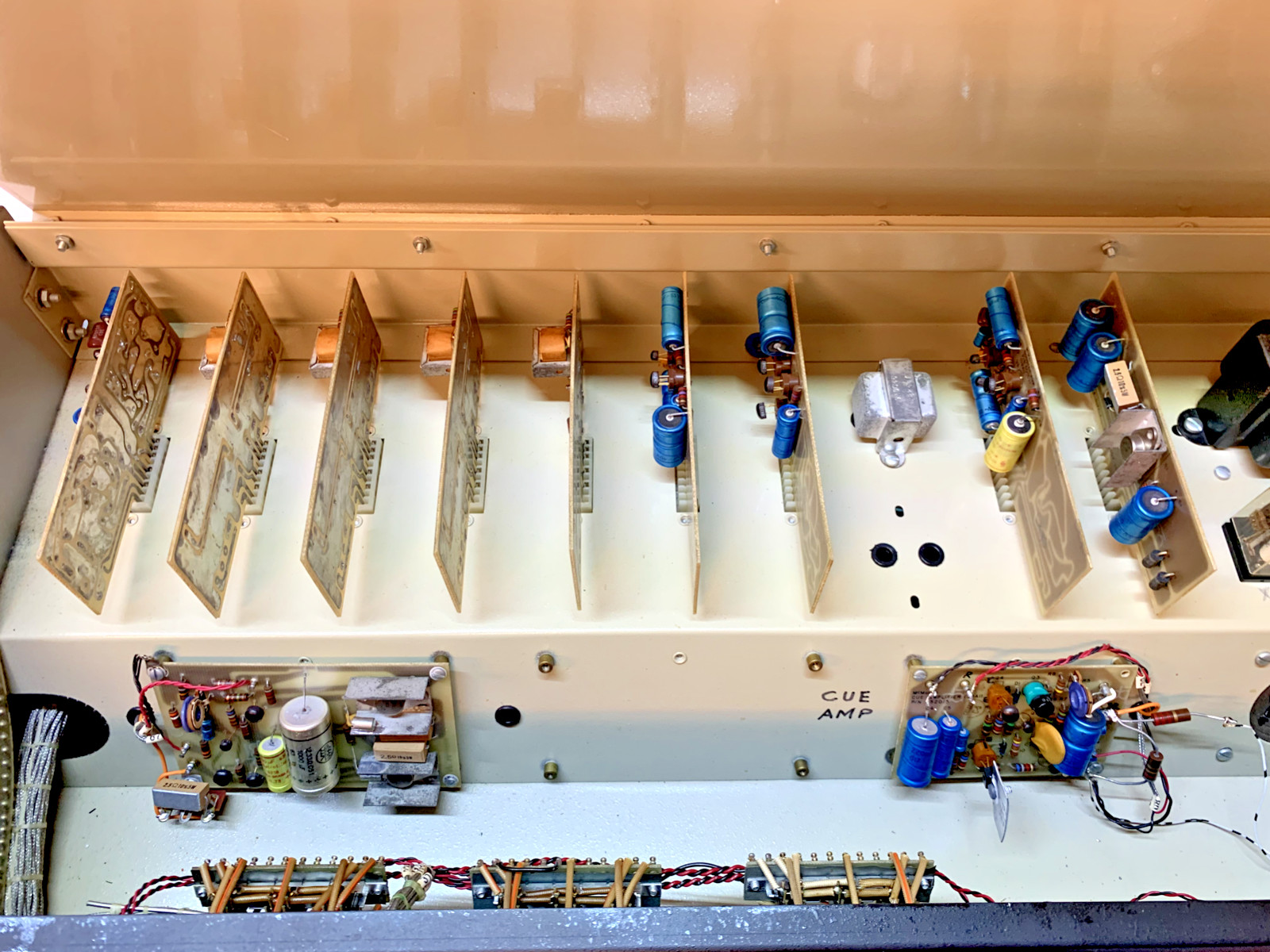 McMartin B-501 Monaural Console S8338