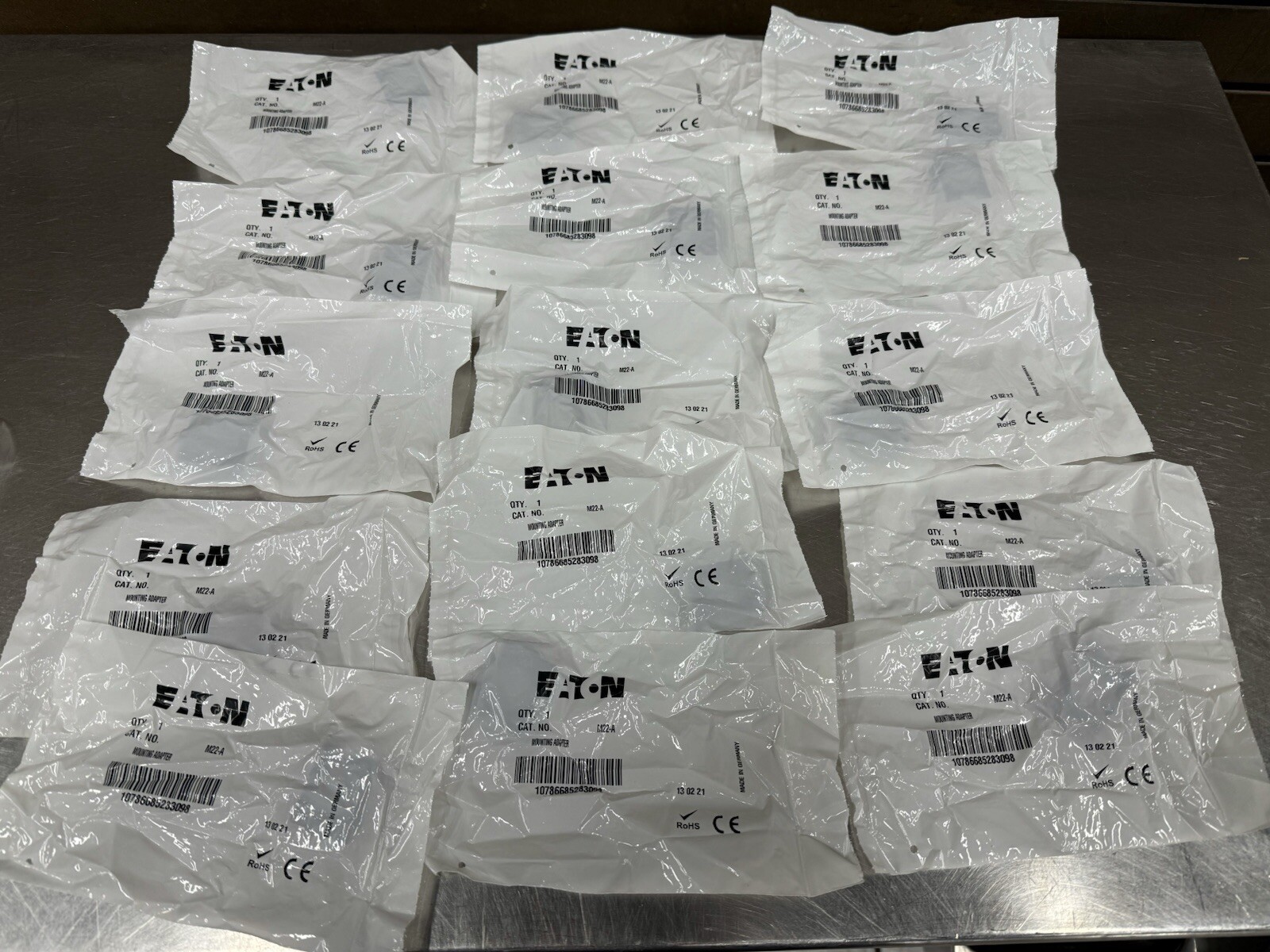 Lot of 15 Eaton M22-A Mounting Adapter - New