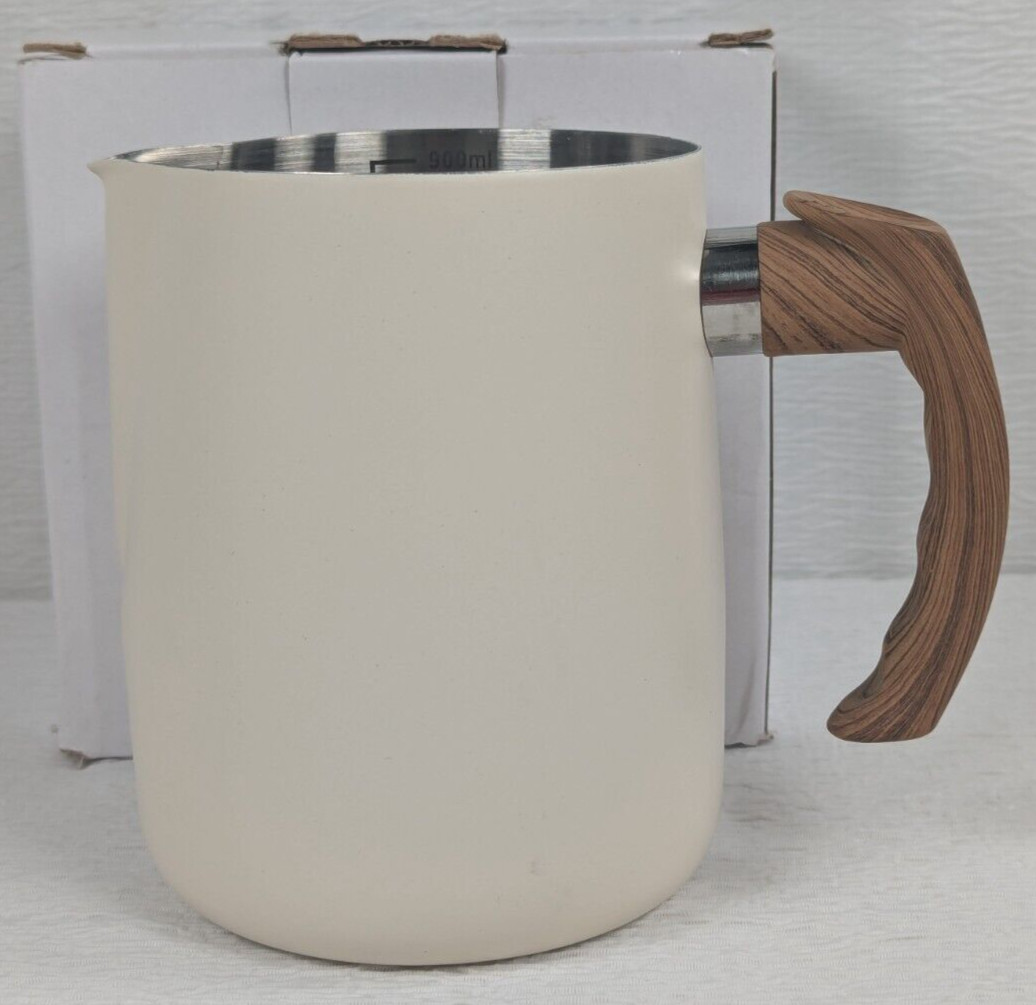 200/900ML - Milk Frothing Pitcher - Wooden Handle - Dripless Spout