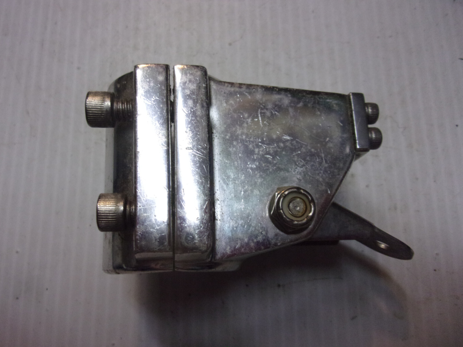 RUPP MARINE OUTRIGGER locking coupler 1-1/4" ID