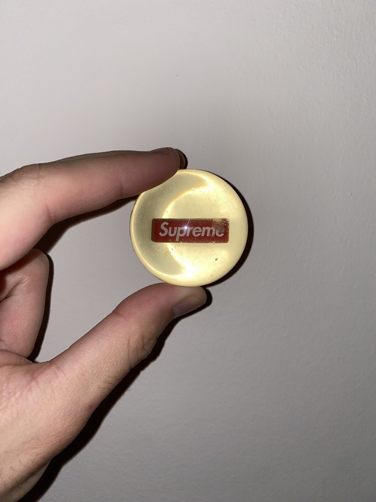 Supreme Accessories Collectables/Box Logo stickers and Batteries For Glowstick