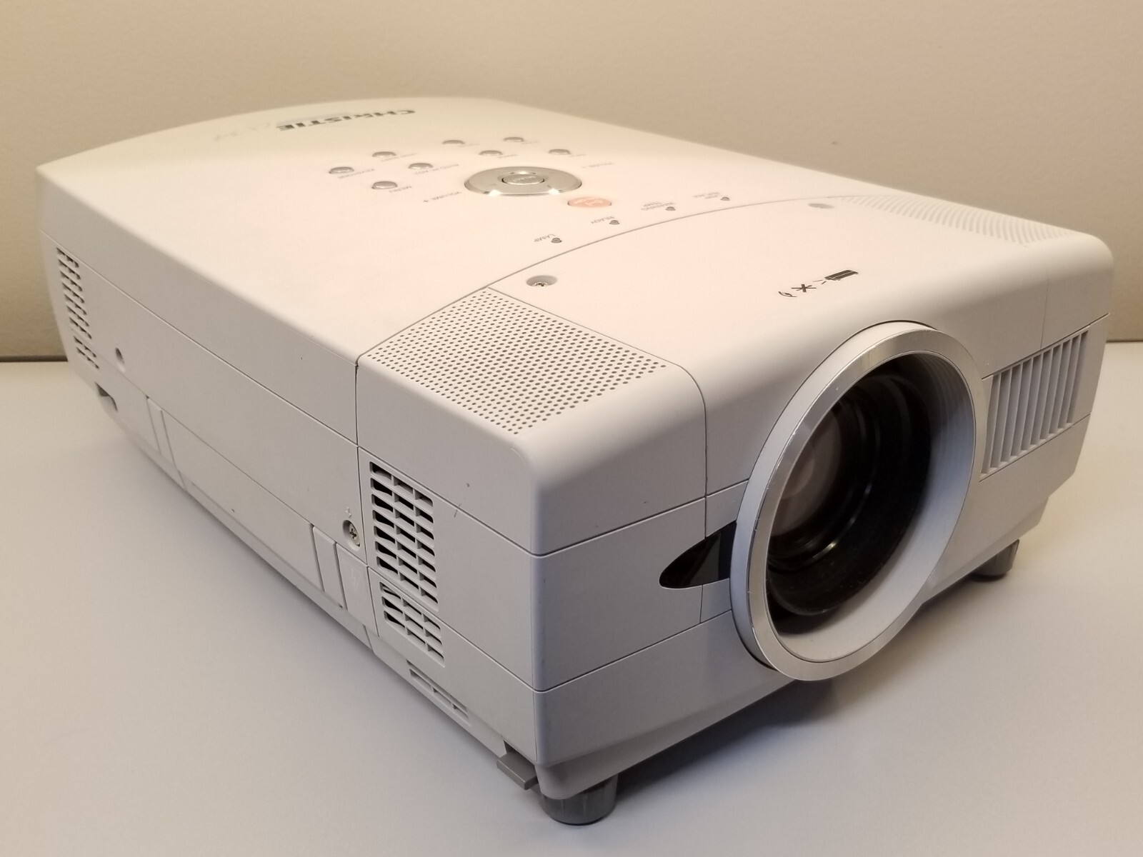 Christie LX34 3LCD XGA Projector 3500 Lumens Home Theater Gaming Tested