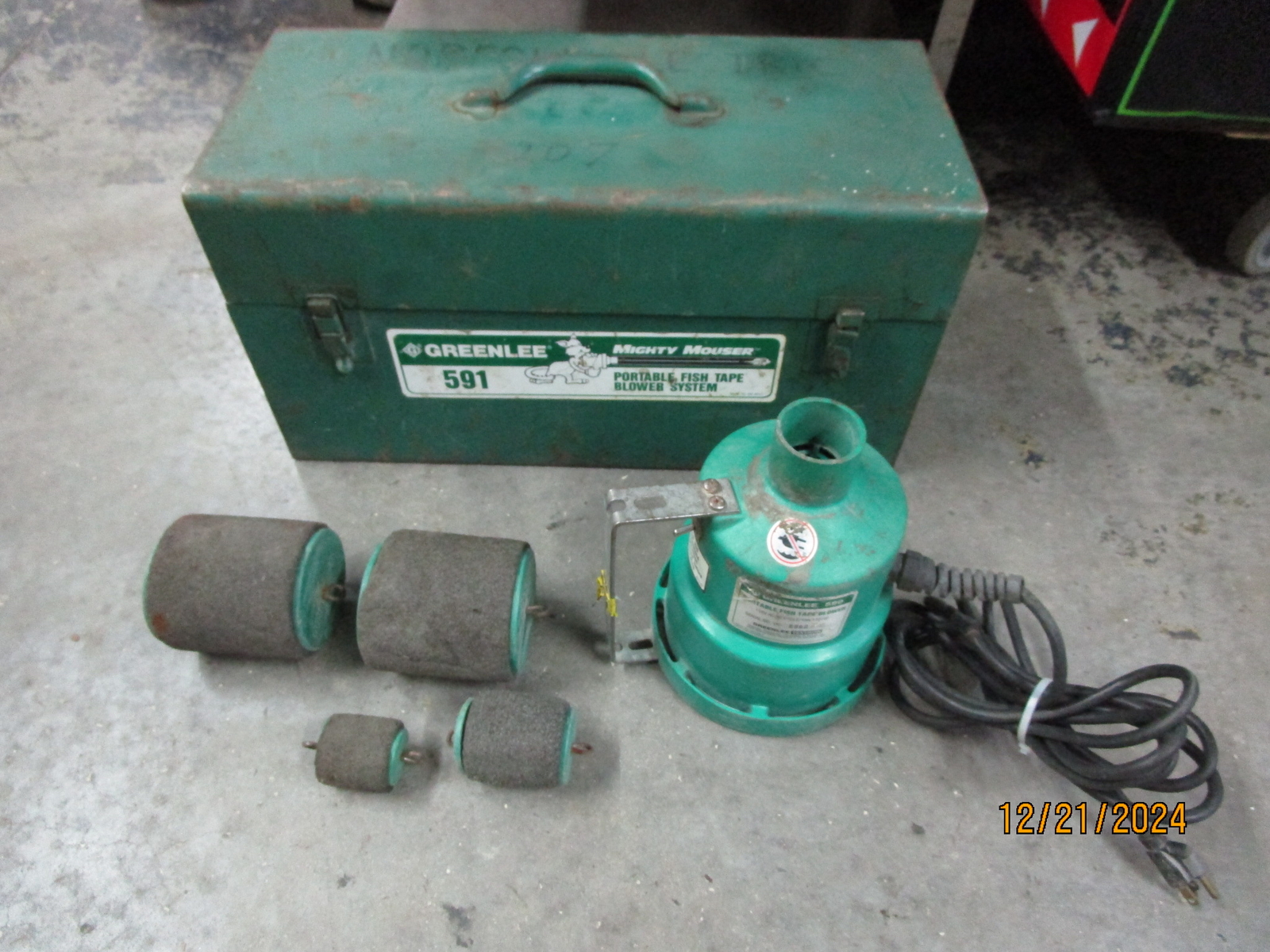 Greenlee 590 Fish Tape Blower Conduit Pistons & Box