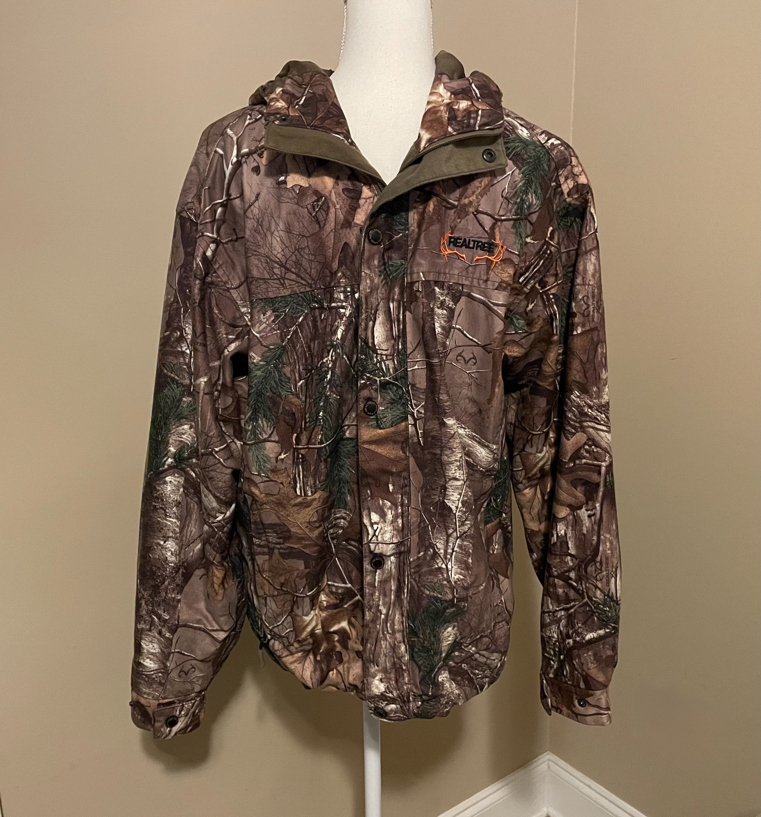 Realtree Camo Hooded Jacket Mens M Water Resistant Hunting Outdoor Coat