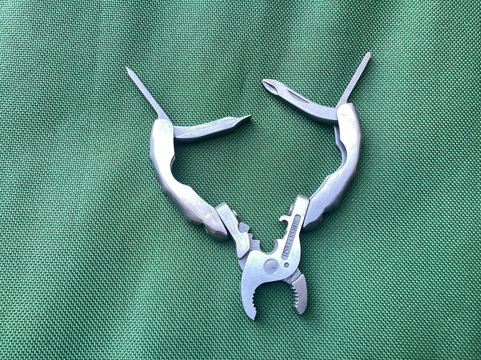 Swiss+Tech Multi-Tool Metal Pliers Screwdrivers Compact 1 Piece
