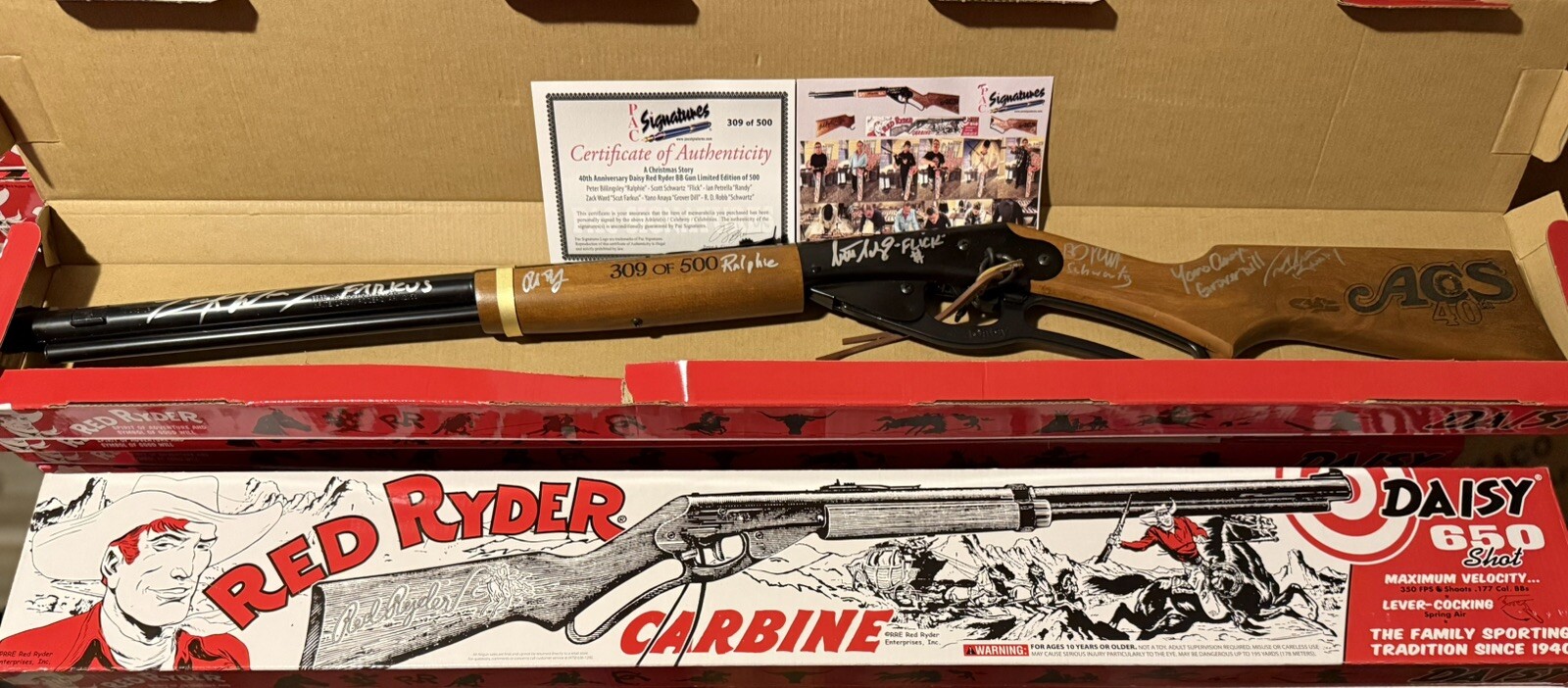 A CHRISTMAS STORY 40TH ANNIVERSARY CAST SIGNED RED RYDER BB GUN LTD #309 OF #500