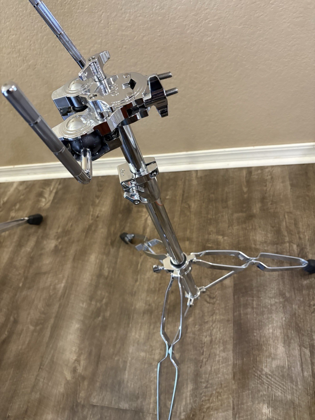 DW 9900 Heavy-Duty Tom Stand
