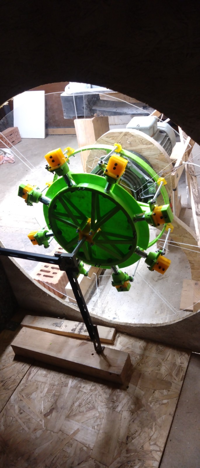 Rotary woofer / infrasound generator