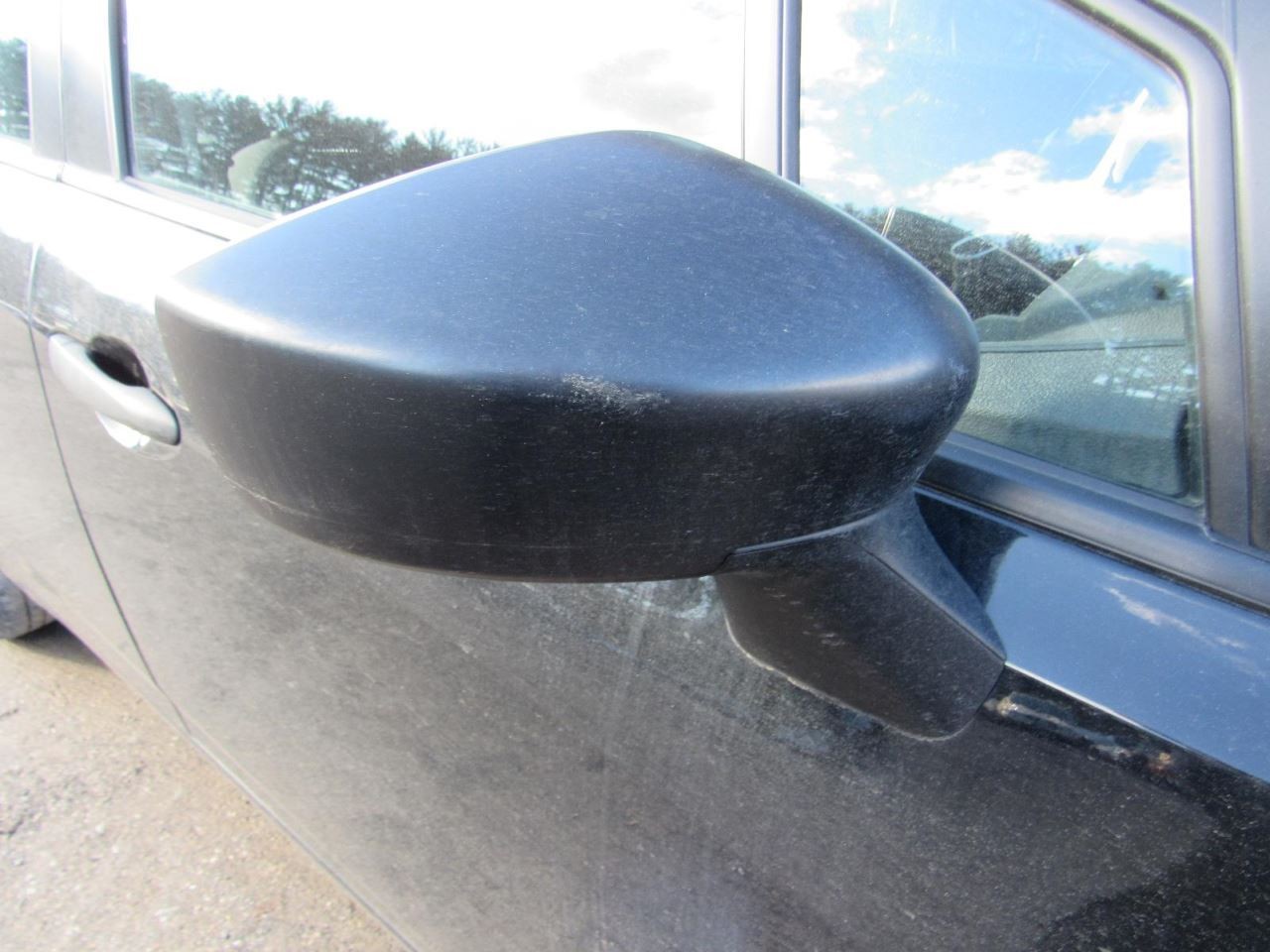 VERSA 2021 Glove Box 1103581