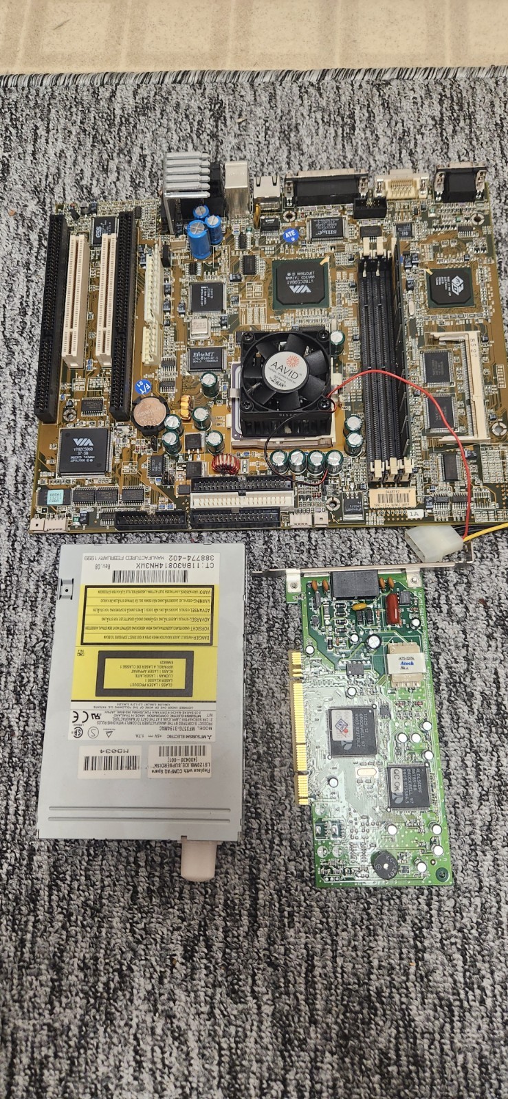 Motherboard Super Socket 7 AMD Compaq Presario 5100 320446-101 K6 2/400 ATI