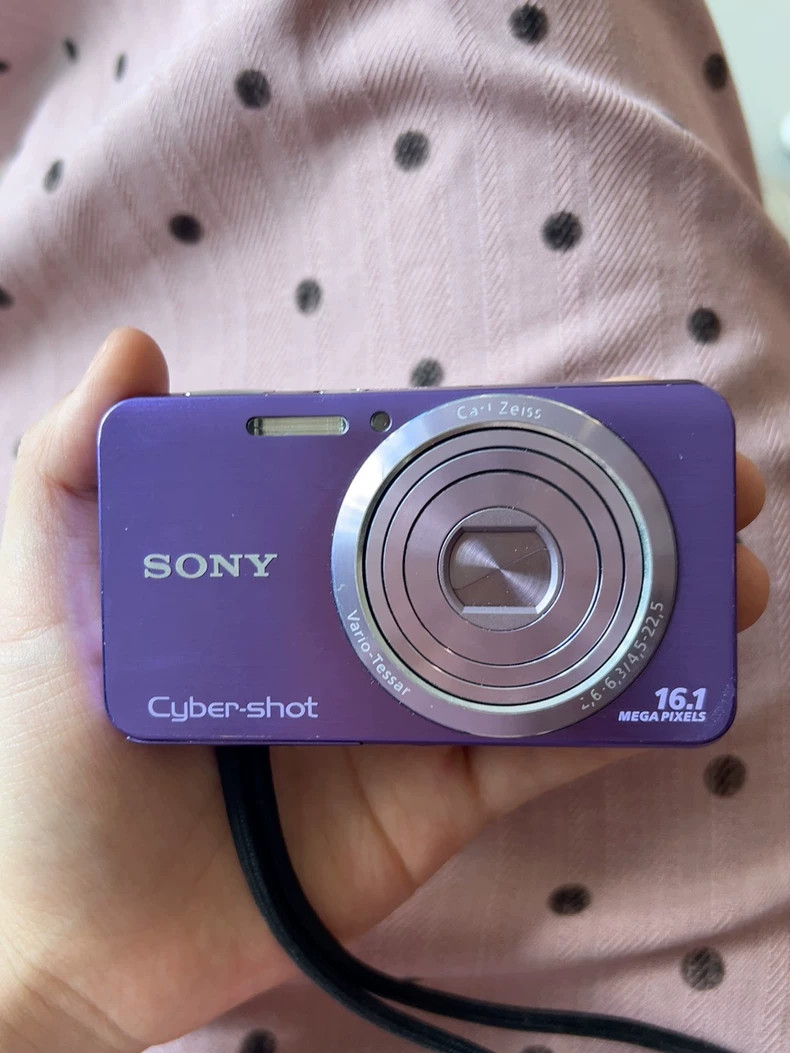Sony Cyber-shot DSC-W630 Digital Camera 16.1 MP 5x Optical Zoom Purple 90% New