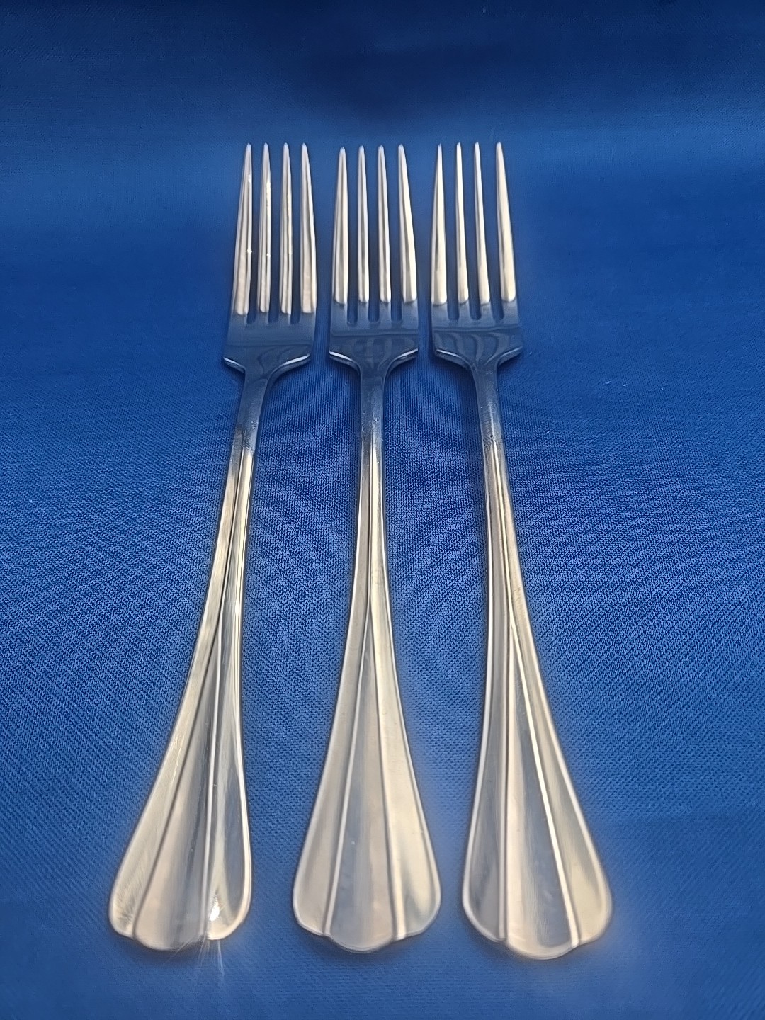 Lot of 3 International Lyon SYMMETRY Stainless Dinner Forks 7 5/8"