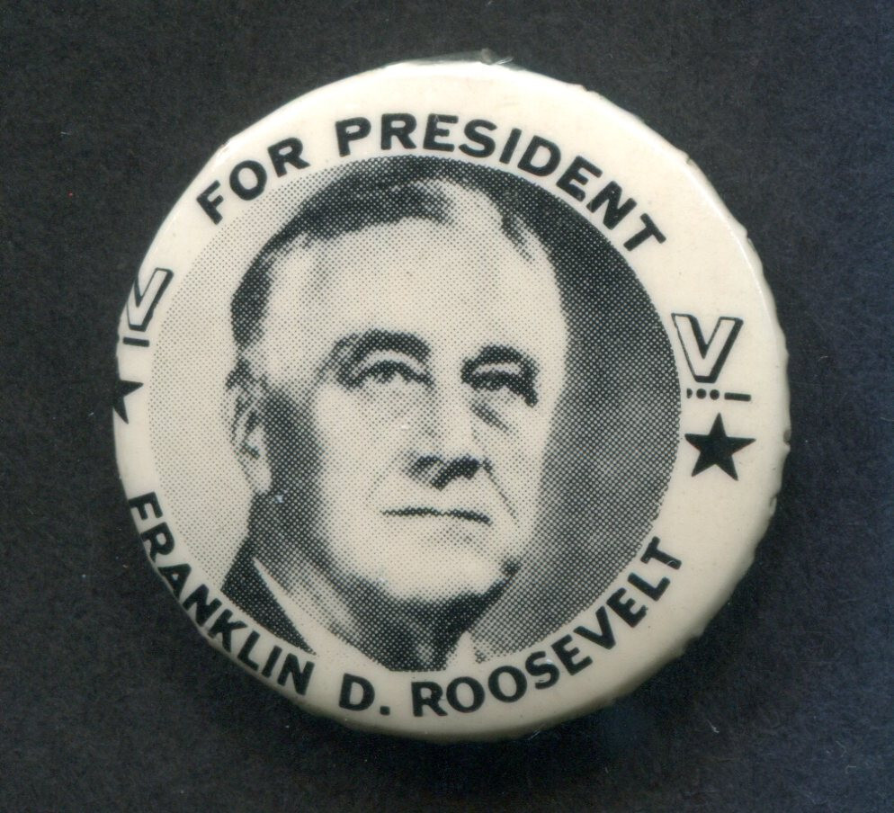V, Victory Franklin Roosevelt Pinback Button