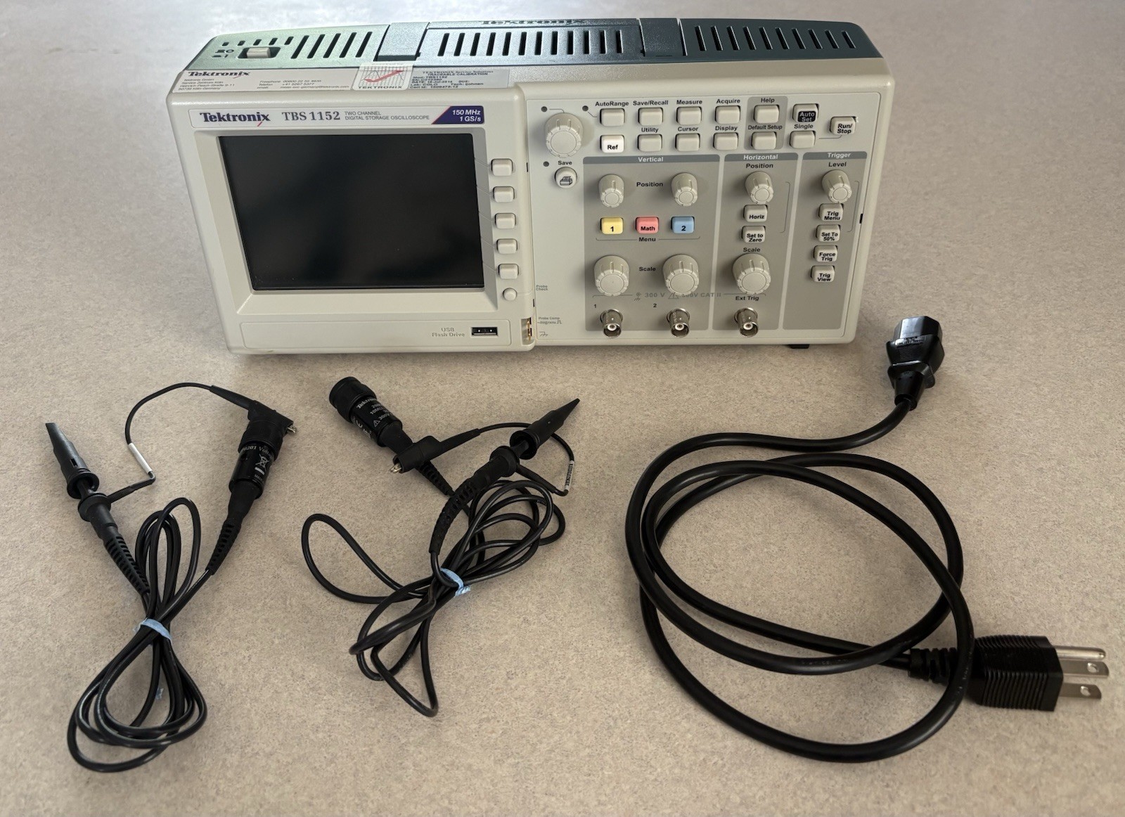 Tektronix TBS1152 Oscilloscope 150MHz 1GS/s. Working