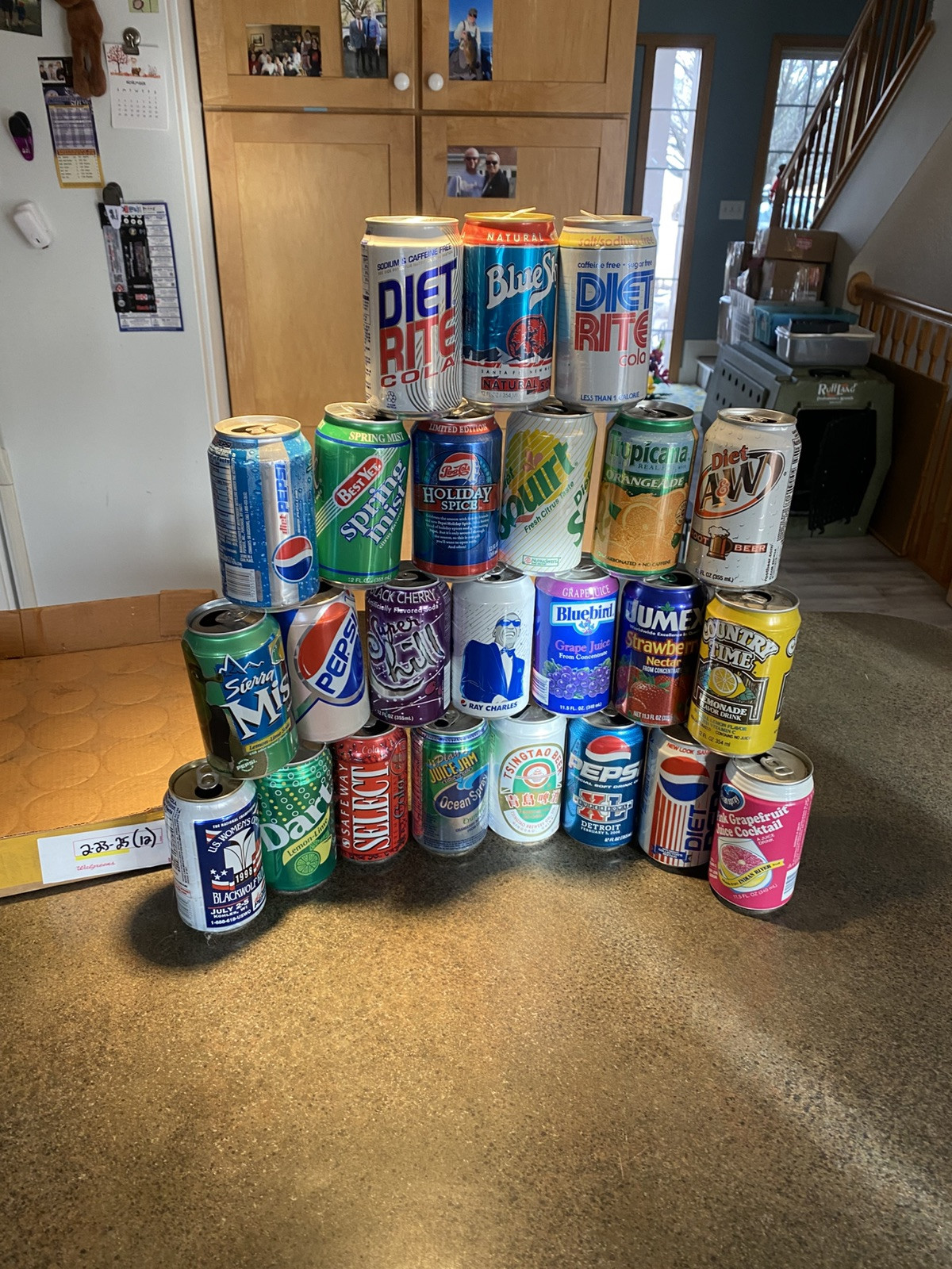 OLD SODA 🥤 CAN LOT OF See Pictures DENTS,HOLES, RUST ECT….. Lot #22325(12)
