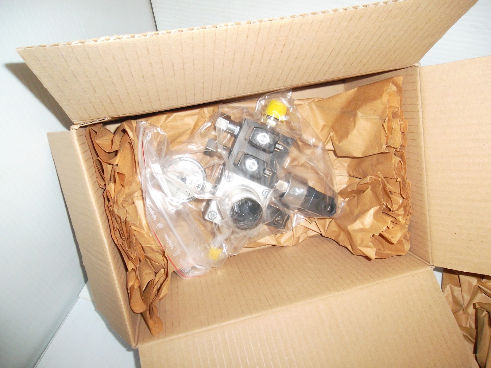 ⭐NEW IN BOX⭐H.LUDI Co. AG 040-270028-1 GAS SUPPLY UNIT REGULATOR SOLENOID🔴USA🔵