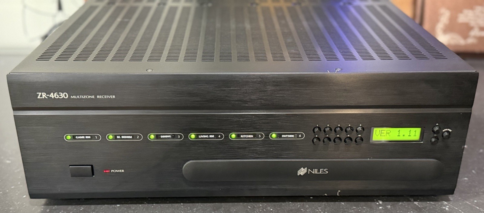Niles ZR-4630 Multi Zone Receiver 6 Channel Six Room Amplifier Working