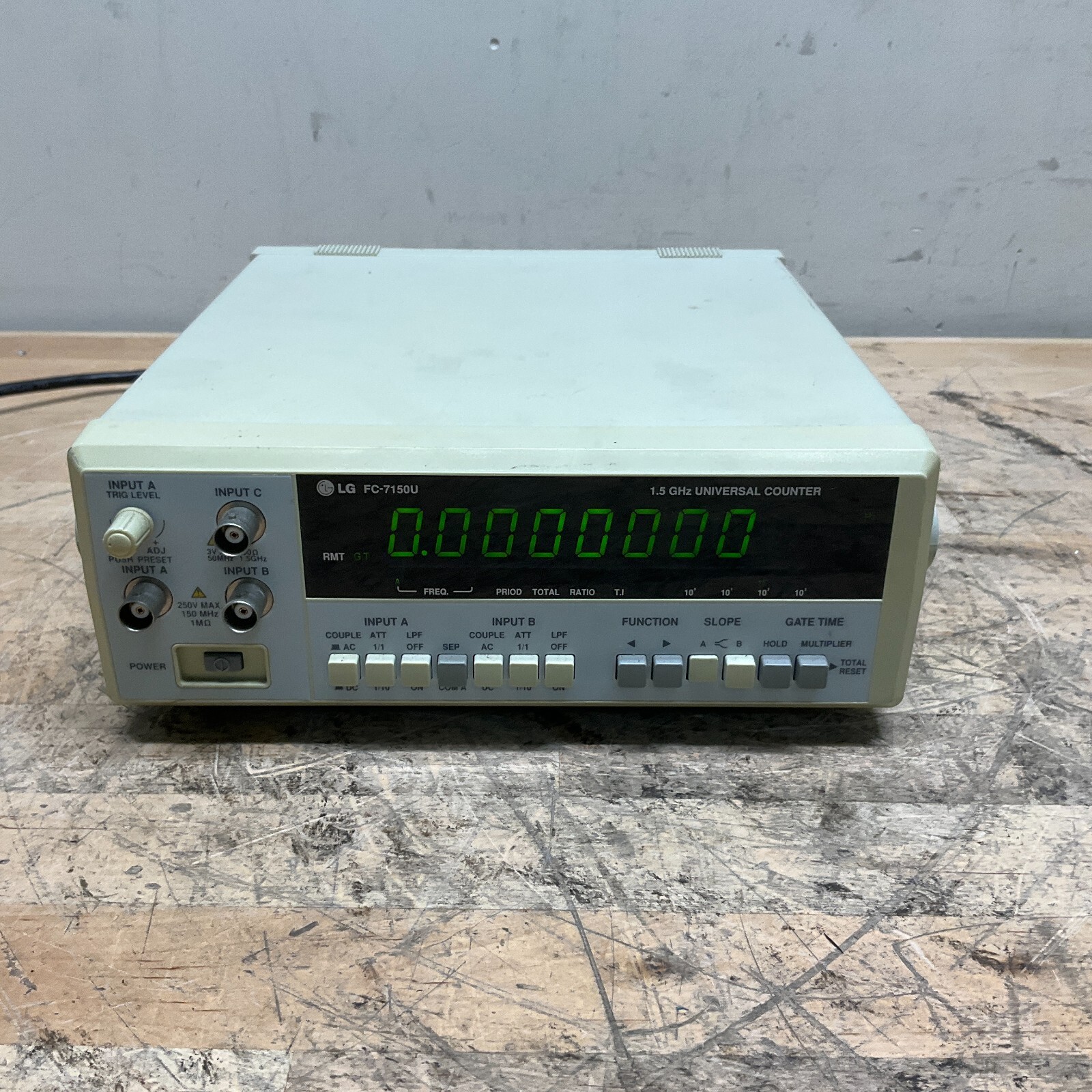 LG FC-7150 - 1.5 GHz Frequency Counter 9 digit LED Tested and Working