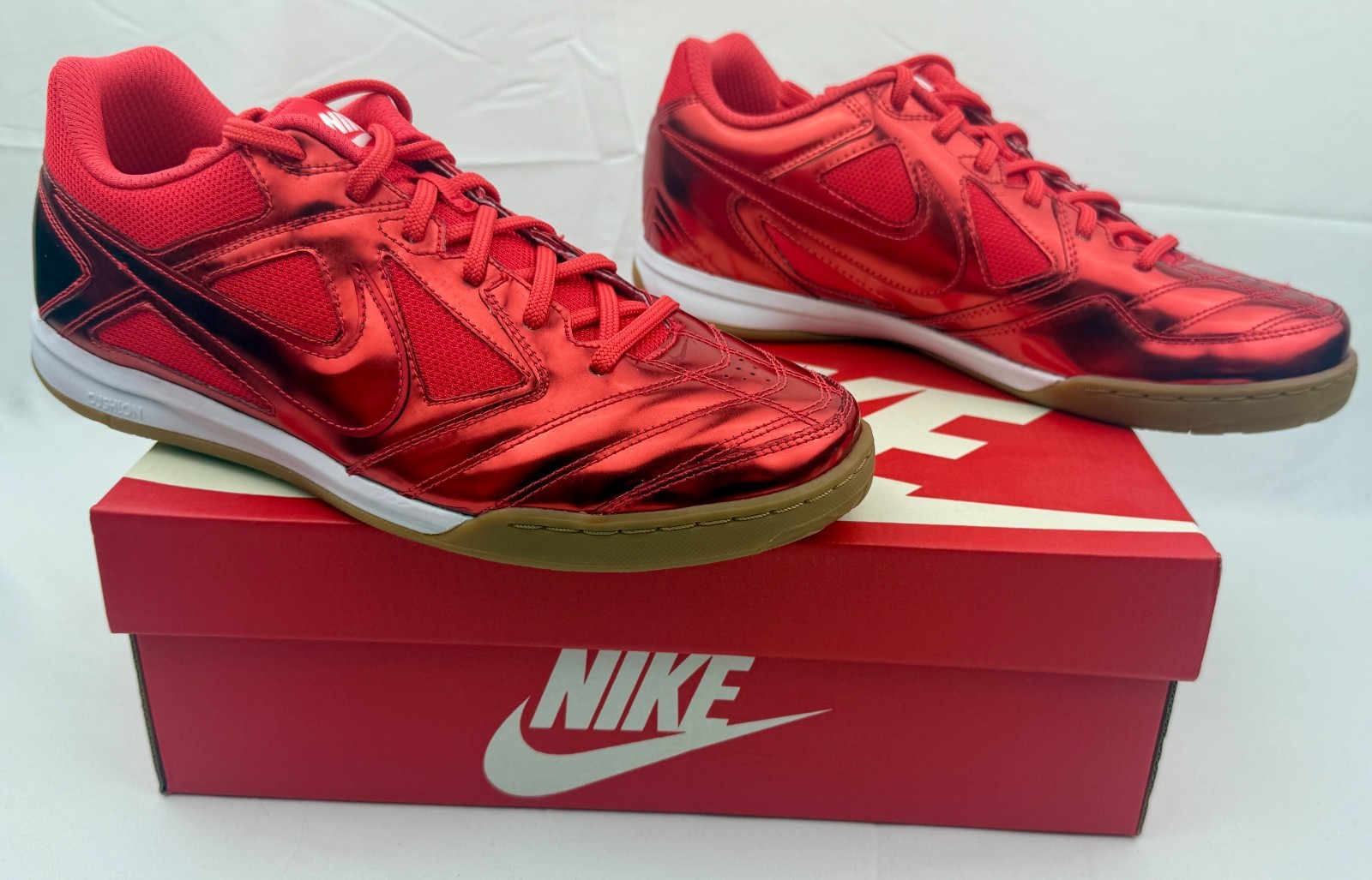 Nike Gato LV8 Metallic Red Gum Indoor Soccer IB3566-600 Mens sz NIB