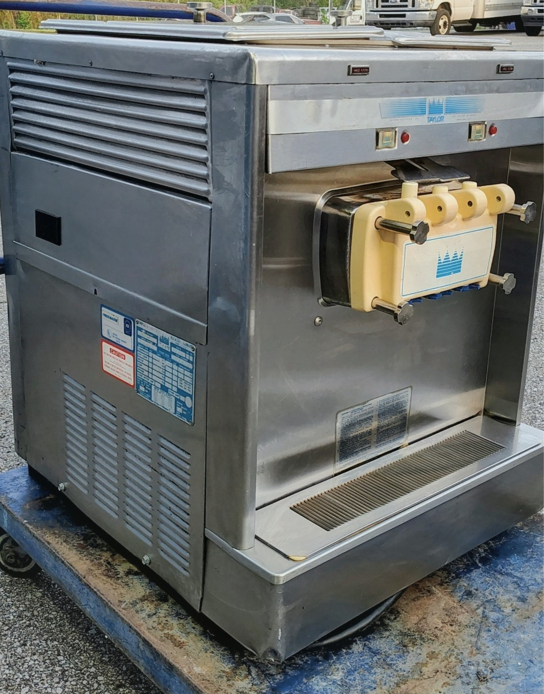 TAYLOR 338 COUNTERTOP ICE CREAM MACHINE