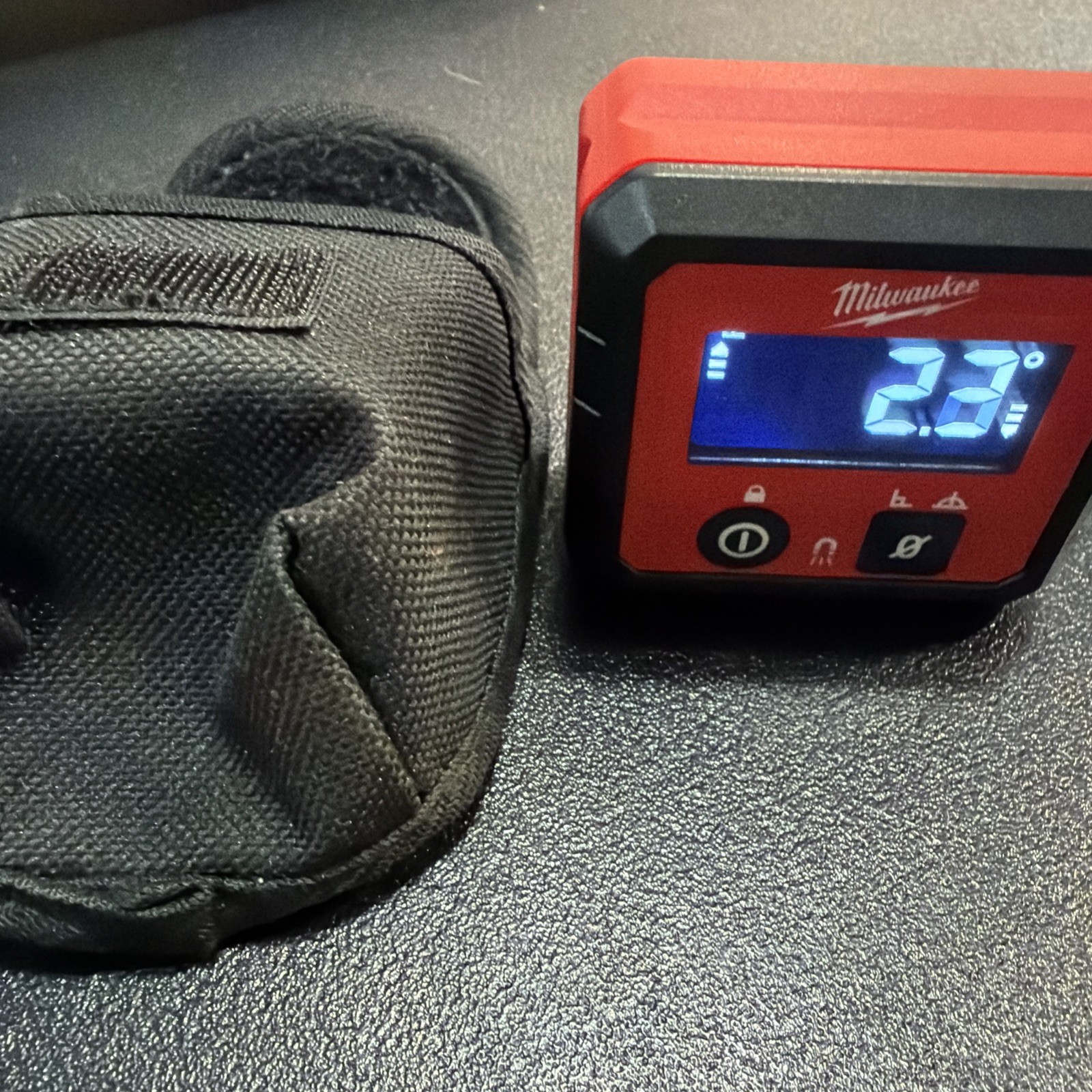 Milwaukee 48-22-5602 Cordless Digital Angle Gauge w/ Carrying Case