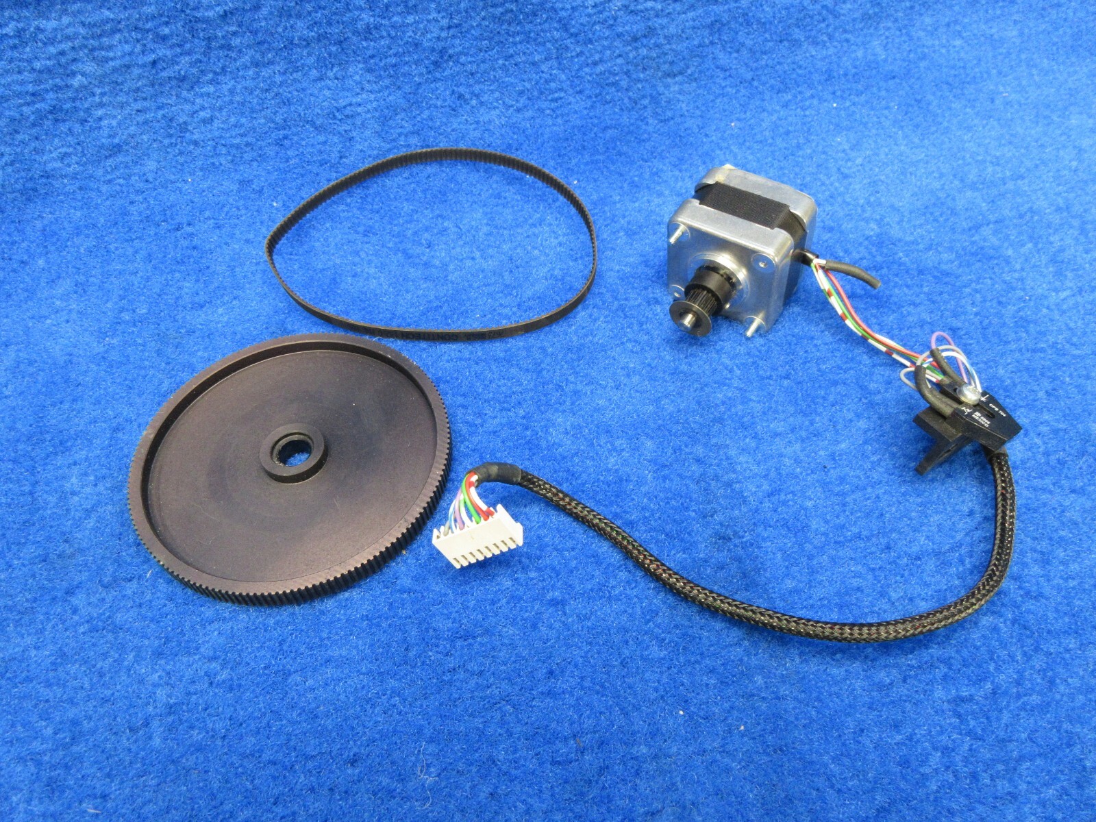 McLennan Hybrid Stepper Motor 17HS020-1551 5mm shaft 6-wire 1.8 gear pulley belt
