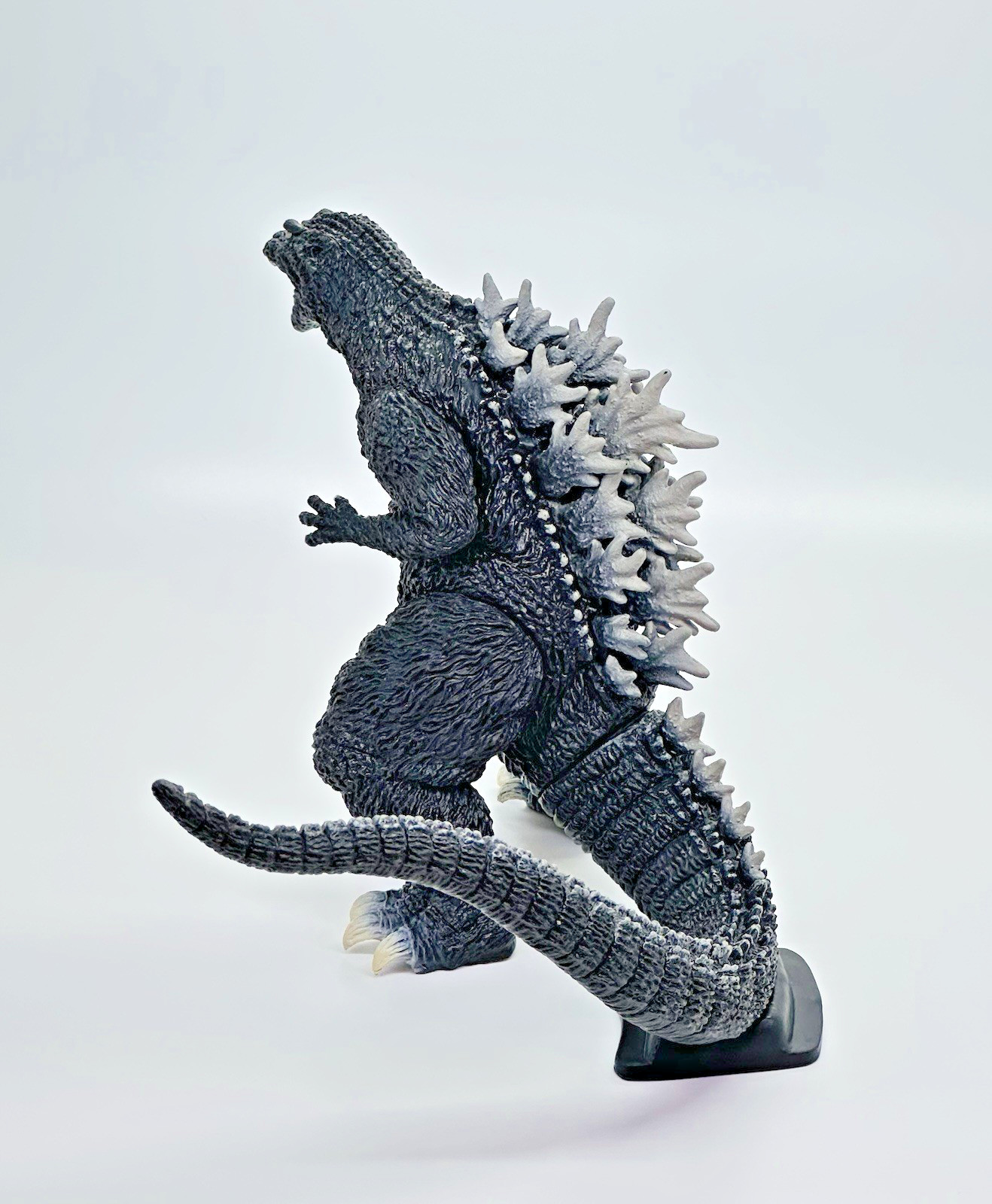 Godzilla 2001 GMK Banpresto Monsters Roar Attack Figure w/ Box Japan